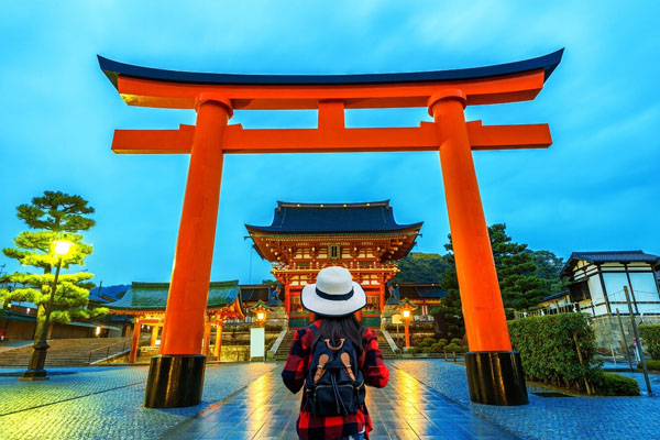 Explore Japan Travel Guide